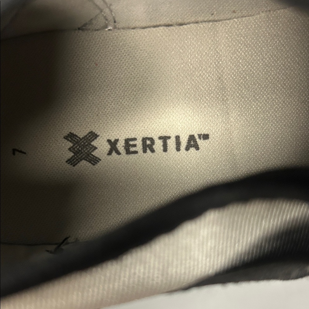 Xertia size 7 Black and White Women's Sneakers good condition - Picture 7 of 7